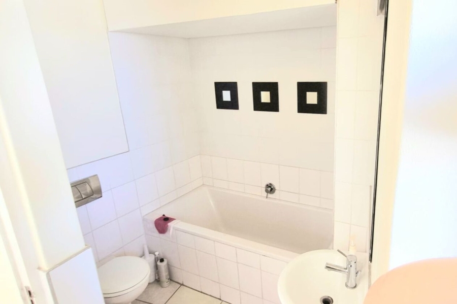 1 Bedroom Property for Sale in Gardens Western Cape